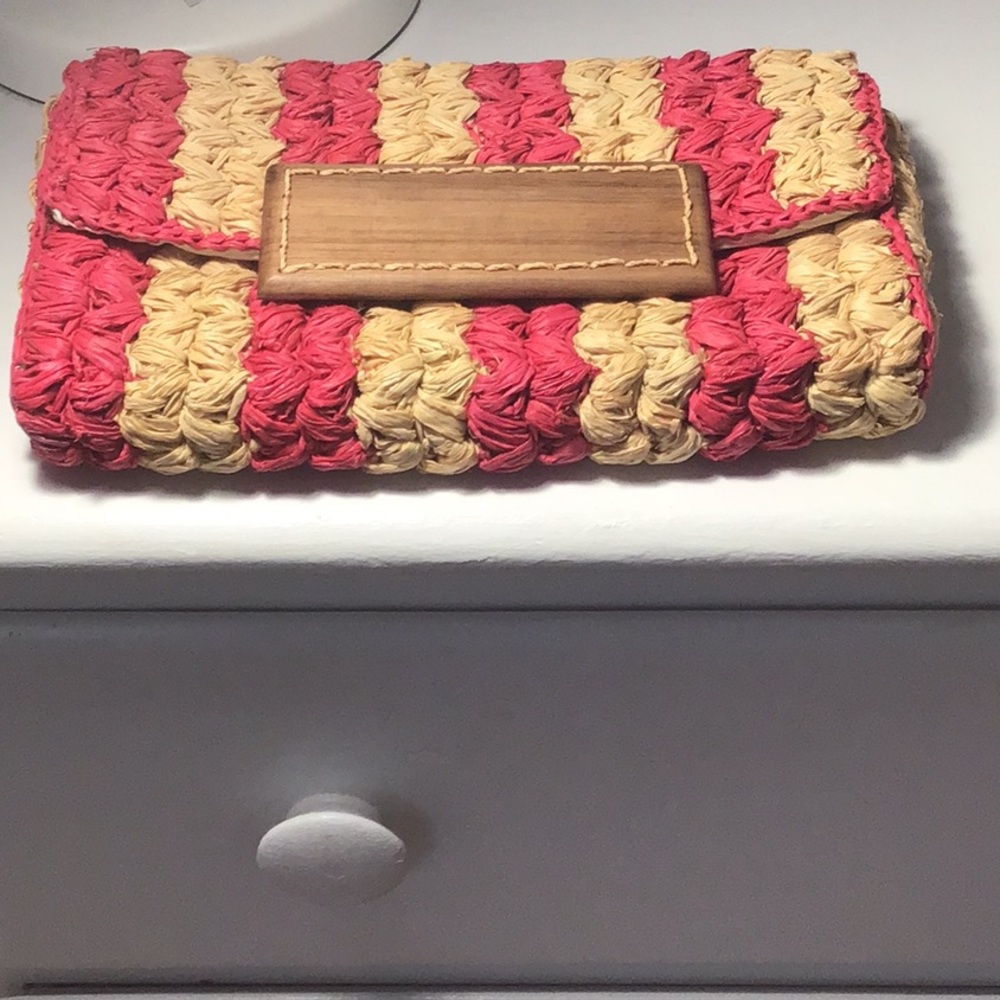 mar Y sol Raffia Stripe Clutch